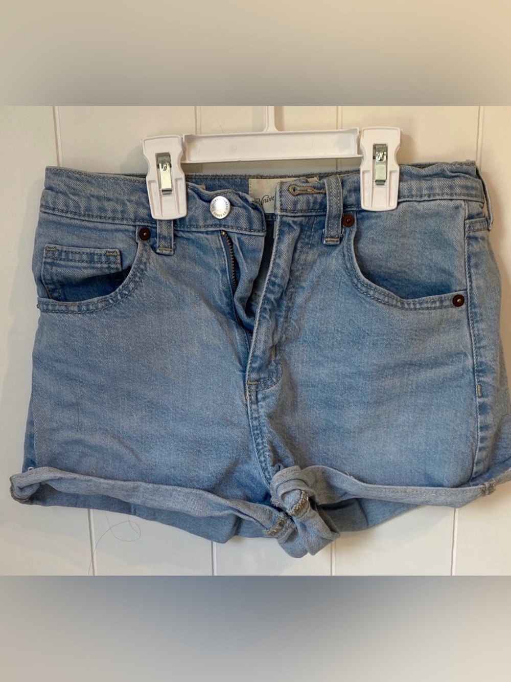 Universal Thread Light Blue Denim Roll-Cuff Women's Shorts